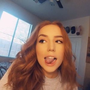 Meet your Posher, Aleina